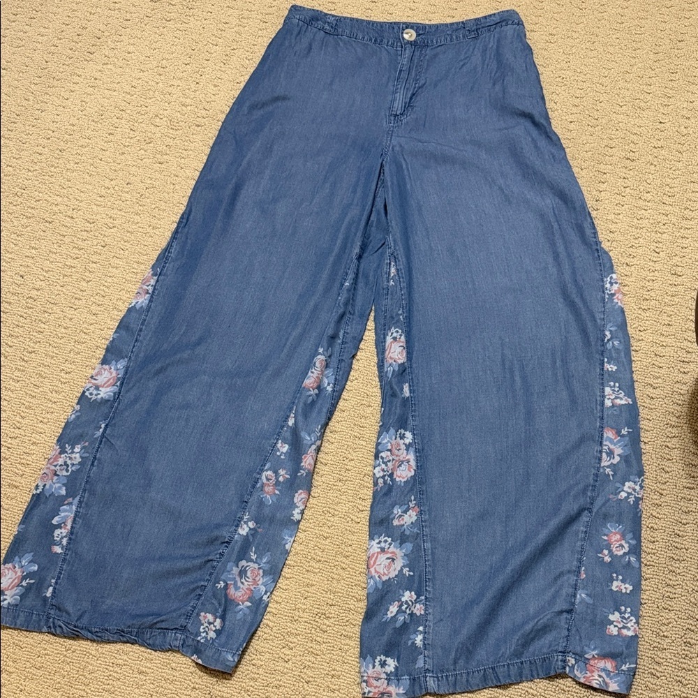 Maurices Blue with Floral Insert Wide Leg Palazzo Bohemian Jeans Pants, Size 10.